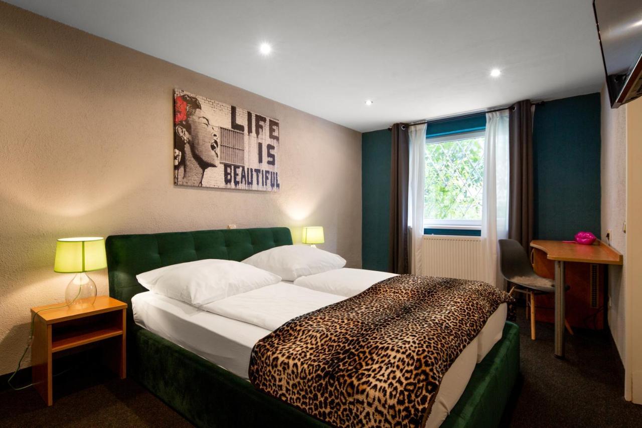 SmartHotel Flamingo self check-in Gießen Esterno foto