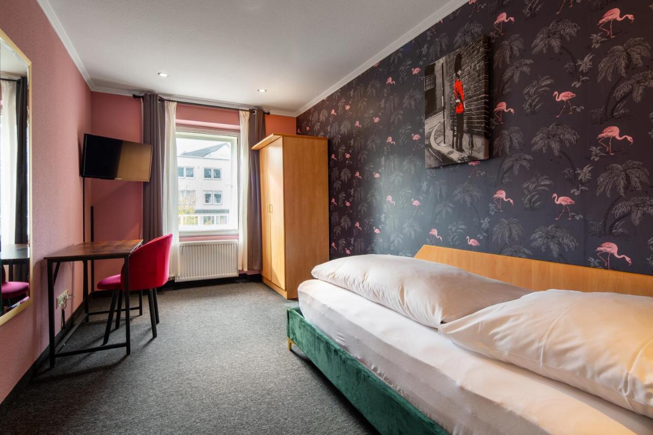 SmartHotel Flamingo self check-in Gießen Esterno foto