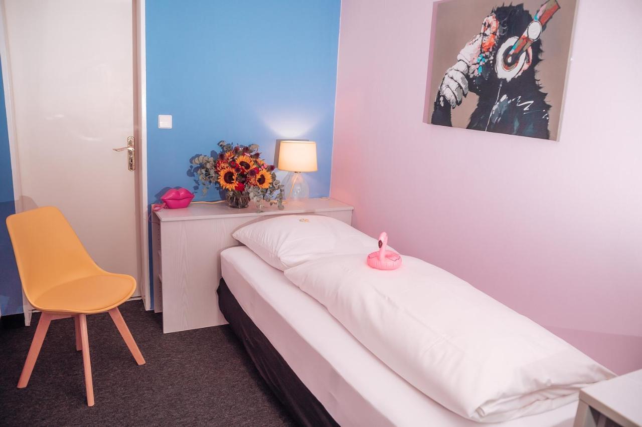 SmartHotel Flamingo self check-in Gießen Esterno foto